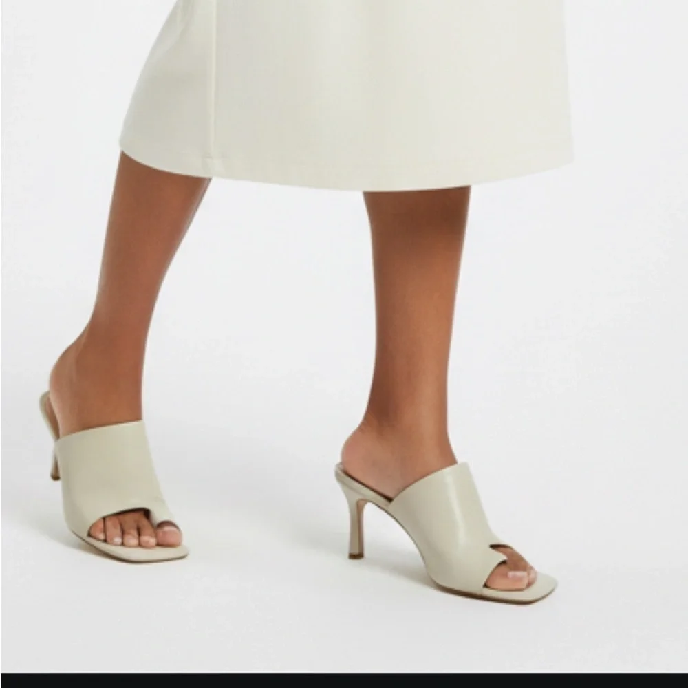 French Connection Beige Square-Toe Slip-On Heels Vegan Leather – Size 8.5